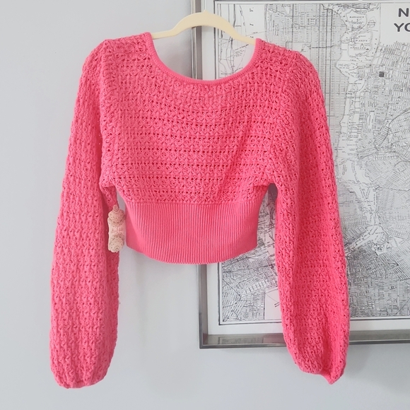 xs pink cropped sweater Alter'd State - Picture 3 of 3